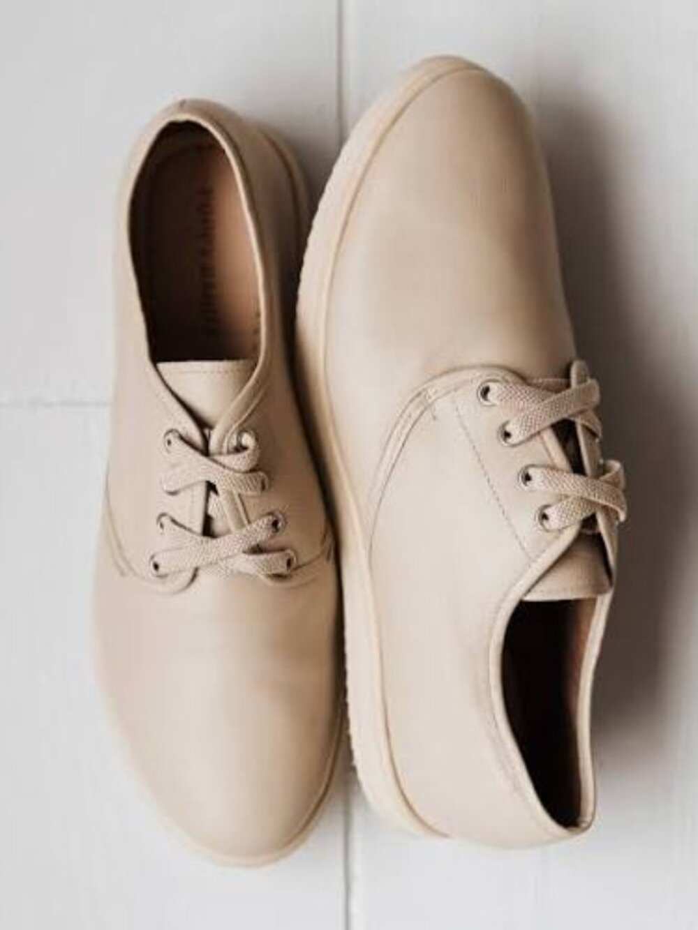 Poppy Barley The Eyelet Sneaker in Oatmeal
